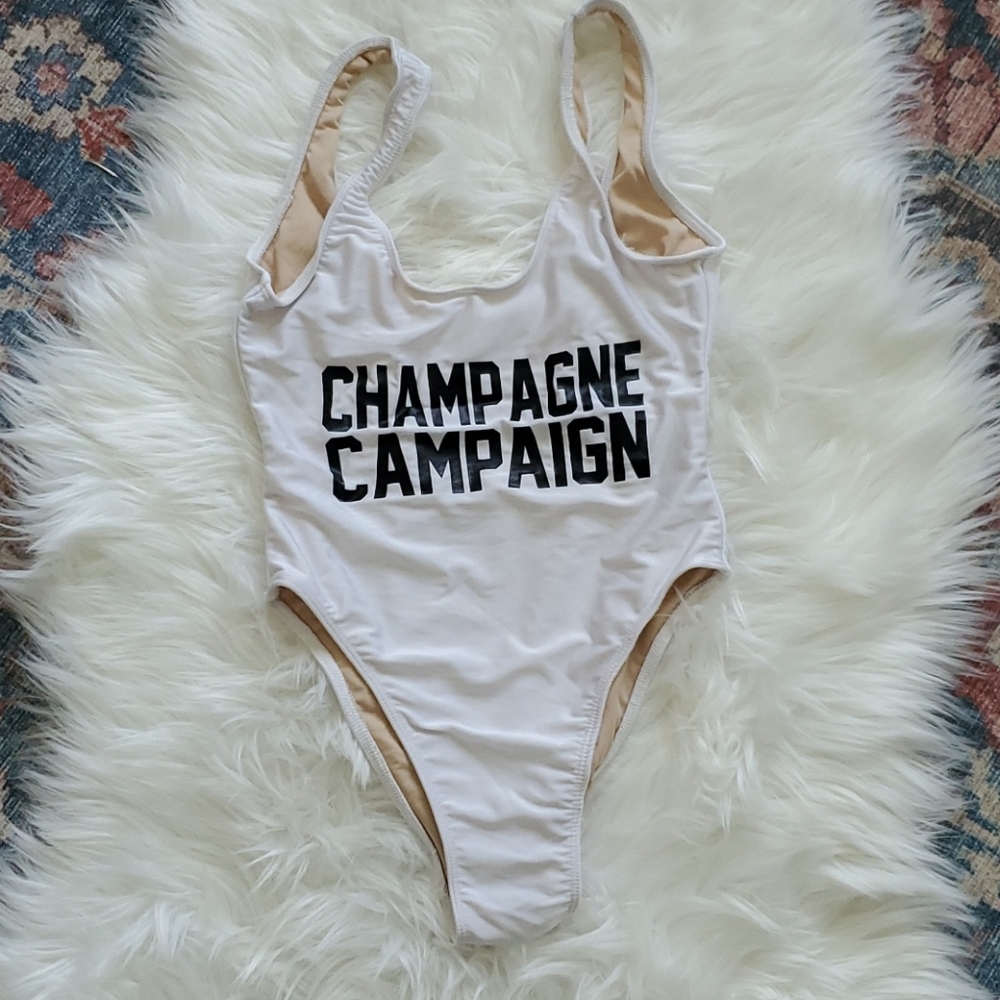 Lowback cheeky onepiece swimsuit
